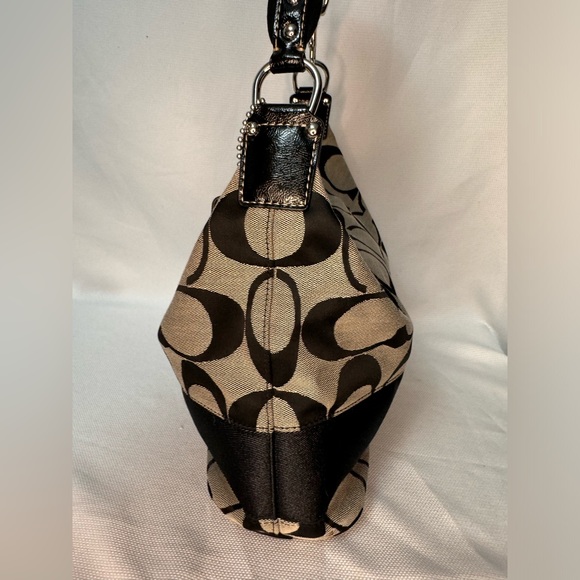 SOLD Coach Signature Print Black & Grey Hobo #17434 EUC - Picture 4 of 12